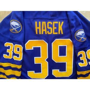 Dominic HASEK Buffalo Sabres 1992-1996 CCM Vintage jersey XL blue sword away NHL